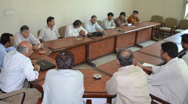 Dialogue Forum: Caught between Optimism and Skepticism: Challenges for Government